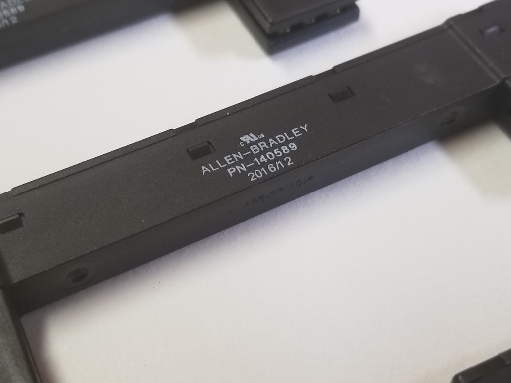 れいvol.16.20.41.47.51.71 ジャンパラvol.2 Lot of Allen Bradley (2) 140586 (2) 140589 Kinetix Servo