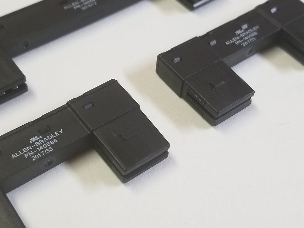 れいvol.16.20.41.47.51.71 ジャンパラvol.2 Lot of Allen Bradley (2) 140586 (2) 140589 Kinetix Servo