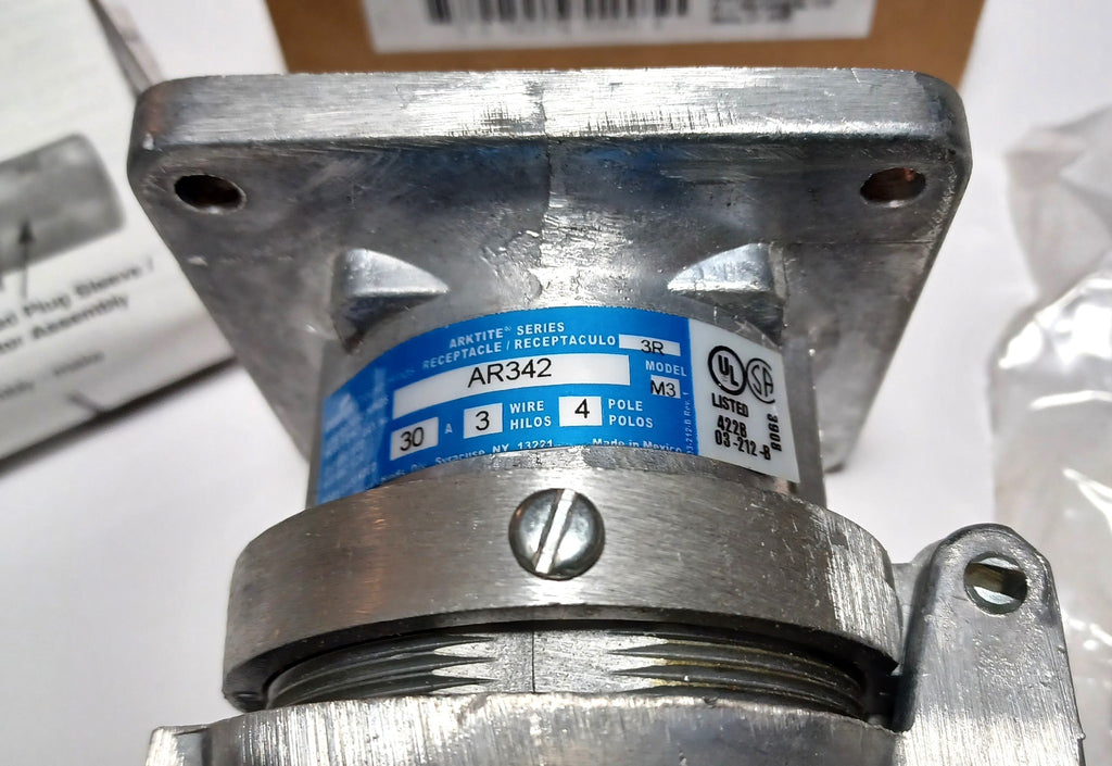 Cooper CrouseHinds AR342 30A 3Wire 4Pole ARKTITE Model M3 Receptacl