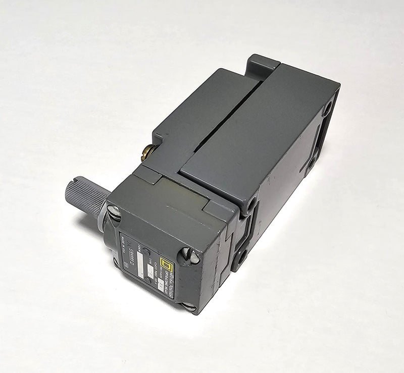 Square D 9007C054 Heavy Duty Limit Switch C54B2 Body & T5 Operating Head - New