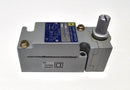 Square D 9007C054 Heavy Duty Limit Switch C54B2 Body & T5 Operating Head - New