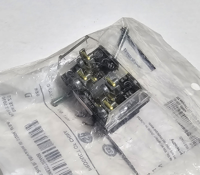 Allen Bradley 800T-XA2 Shallow Push Button Contact Block 2-N/O - New / Sealed