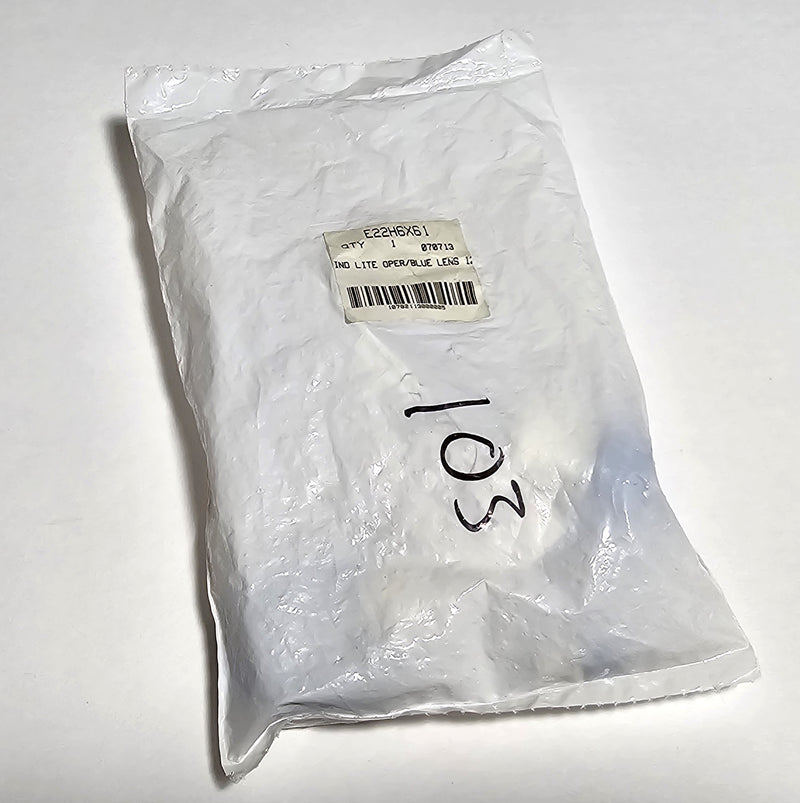 Eaton Cutler Hammer E22H6X61 Blue LED Indicator 120V w/ E22DE & Latch - New