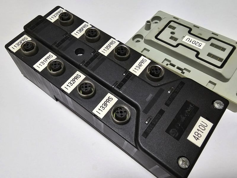 Allen Bradley 1792D-8BV0D DeviceNet I/O Block & 1792D-CB18 ArmorBlock MaXum