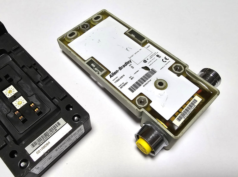 Allen Bradley 1792D-8BV0D DeviceNet I/O Block & 1792D-CB18 ArmorBlock MaXum