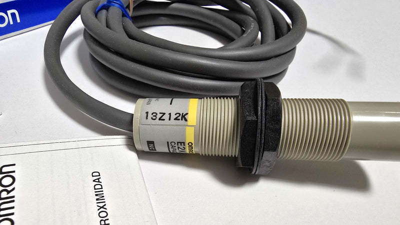 Omron E2K-X8MY2 Capacitive Proximity Switch ( 2m ) 100-240VAC - New