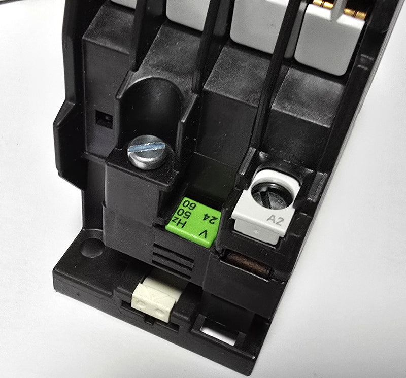 Siemens 3TH40 22-0AC2 (2) N/O & (2) N/C 24V Coil Relay Contactor - New