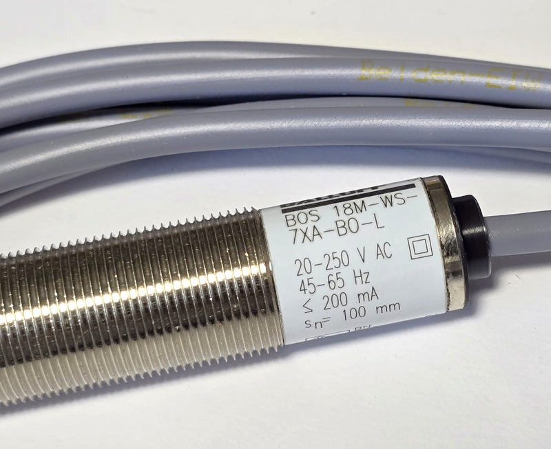 Balluff BOS 18M-WS-7XA-B0-L Photoelectric Switch Sensor / Photo Eye - New