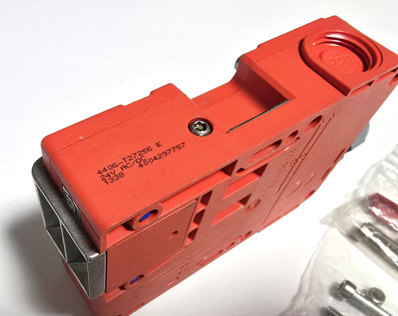 Allen Bradley 440G-T27256 / E GuardMaster TLS2-GD2 Safety Interlock Switch - New