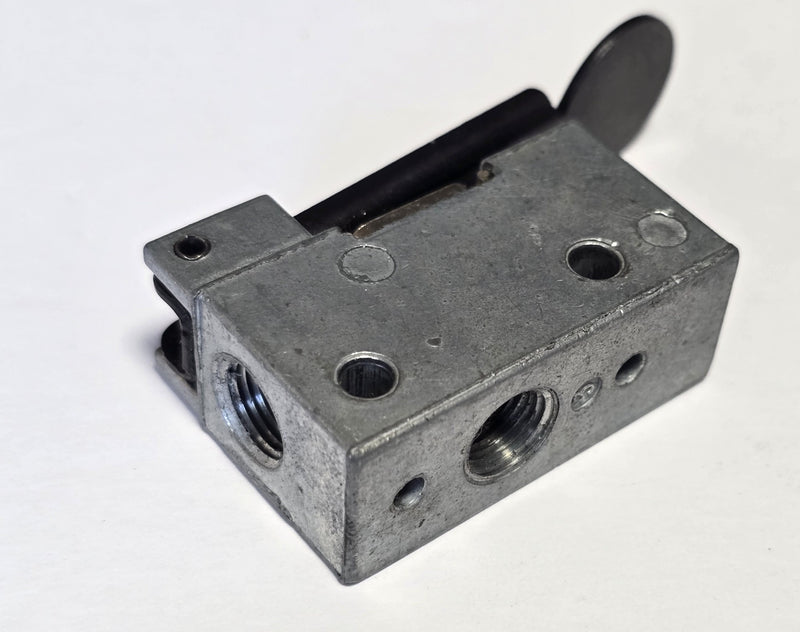 ARO 201-C Manual Air Control Lever Valve 3-Way 1/8" NPT - New