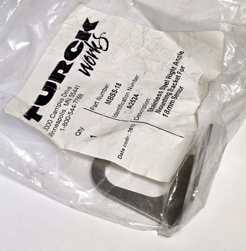 Turck MBSS-18 Stainless Right Angle 18mm Sensor Mounting Brackets Lot of 6 - New