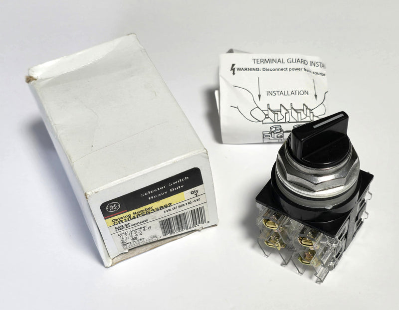 GE CR104PSG33B92 Selector Switch 3-Position Maintained - New
