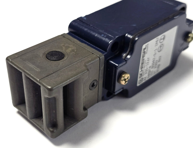 Schmersal AZ 335-12ZR Safety Door Interlock Switch - New