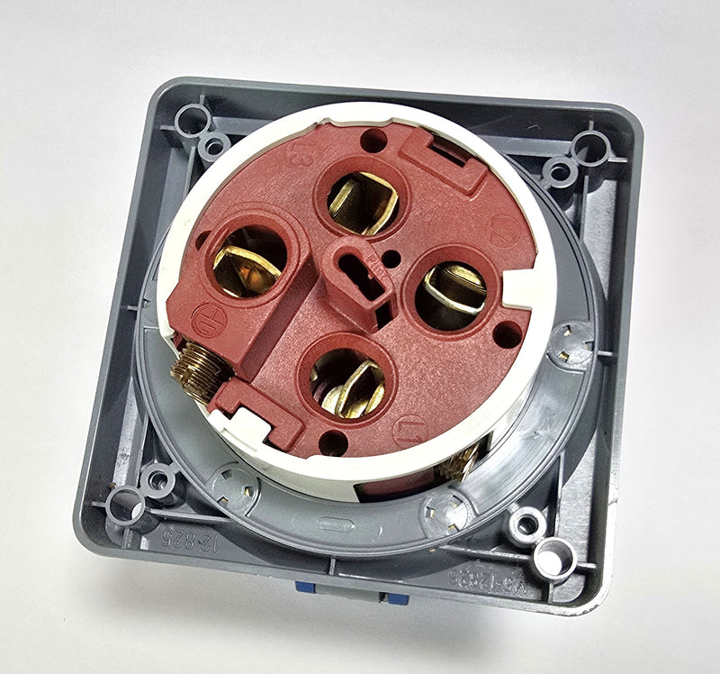 Mennekes ME 4100R9 100A 4W 250VAC Pin & Sleeve Female Receptacle - New