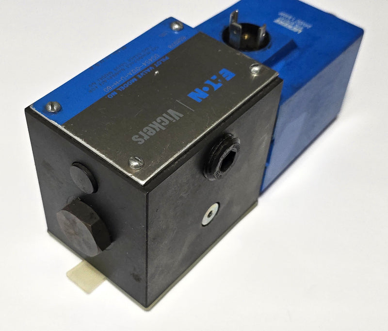 Vickers DG4S4-012A-U-H-60 Hydraulic Directional Valve & 24VDC Solenoid 879147