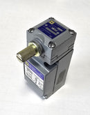 Square D 9007C54B2 Heavy Duty Limit Switch Body & Type B Operating Head - New