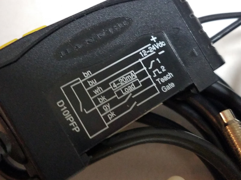 Banner D10IPFP Red Beam Fiber Optic Sensor - No Plastic Button Guard