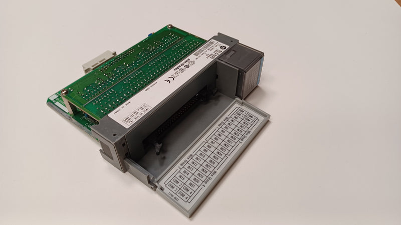 Allen Bradley 1746-IB32 Ser:C SLC500 Input Module
