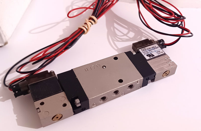 MAC 24A-E1-A00-EM2-RDBC-1RB Dual Solenoid EM2B-RDBC-1RB-9 24VDC Valve Assembly