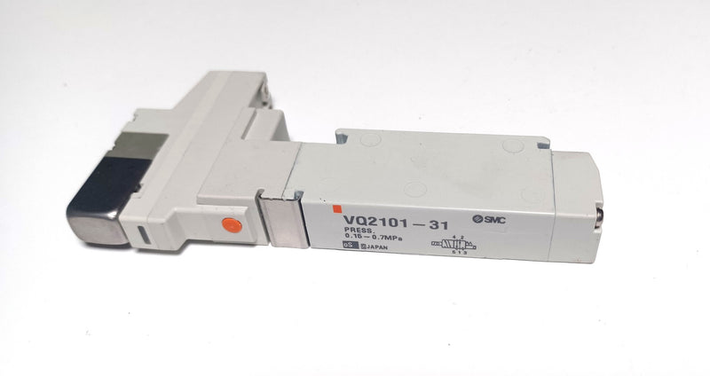 SMC VQ2101-31 Pneumatic Solenoid Valve 110VAC
