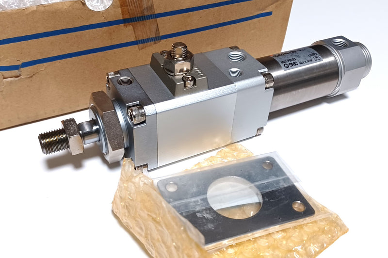 SMC CLM2F40-25-D Pneumatic Double Acting Single Rod Fine Lock Cylinder New/Box