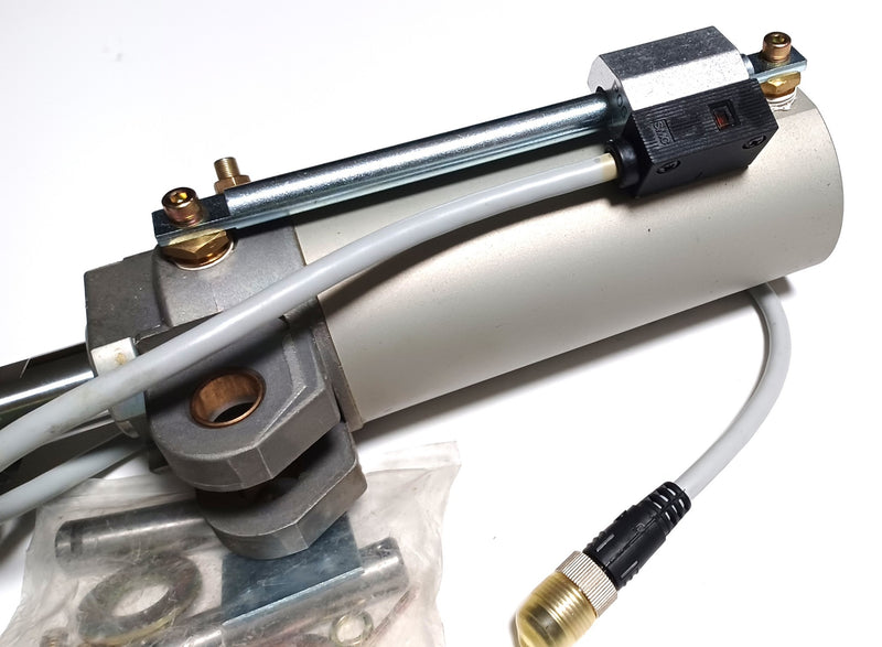 SMC CKP1A50-75Y-P74-376S-X738 Pneumatic Clamp Cylinder Bore: 50mm Stroke: 75mm