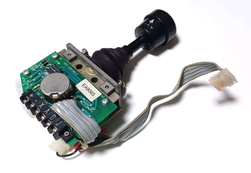 OEM Controls Genuine EMS4M9065 Industrial Joystick Controller 596-8900 ...