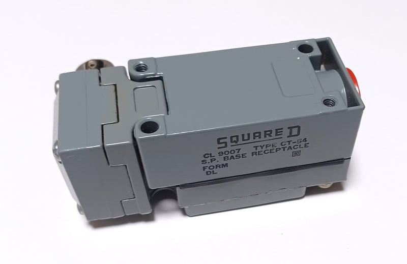 Square D 9007C054 10A Heavy Duty Limit Switch & Roller Plunger Op. Head F - New
