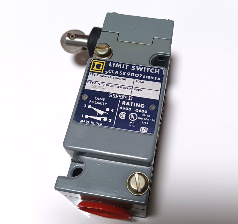 Square D 9007C054 10A Heavy Duty Limit Switch & Roller Plunger Op. Head F - New