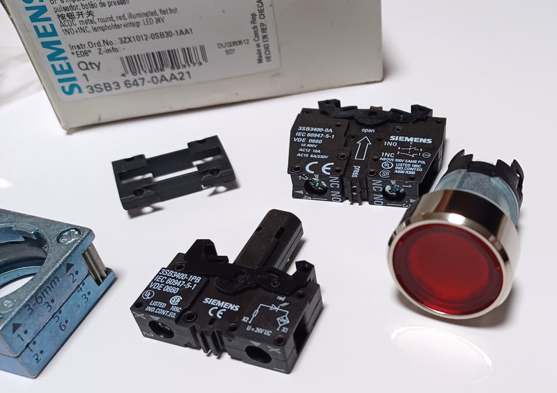 Siemens 3SB3 647-0AA21 Illuminated Red LED Flat Push Button 1-N/O 1-N/C New