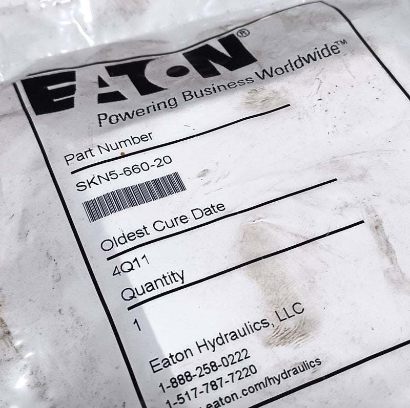 Eaton SKN5-660-20 Cylinder Rod Seal Kit 2-1/2" New/Sealed