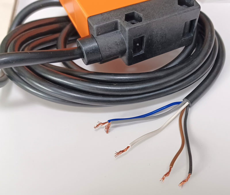 ATC SUNX 7231AS0X5FRX Thru Beam Scanner Set (1) 7231AT0X2FXX & (1) 7231AR0X5FRX