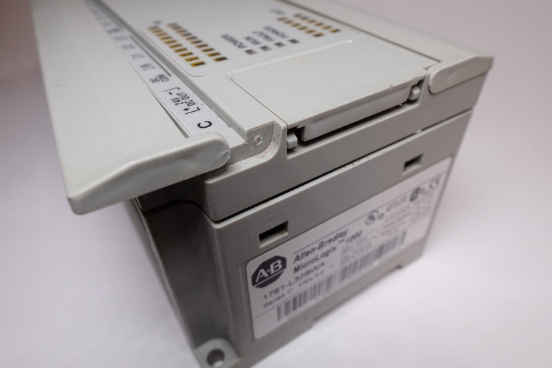 Allen Bradley 1761-L32BWA MicroLogix 1000 PLC DC Inputs / Relay Outputs