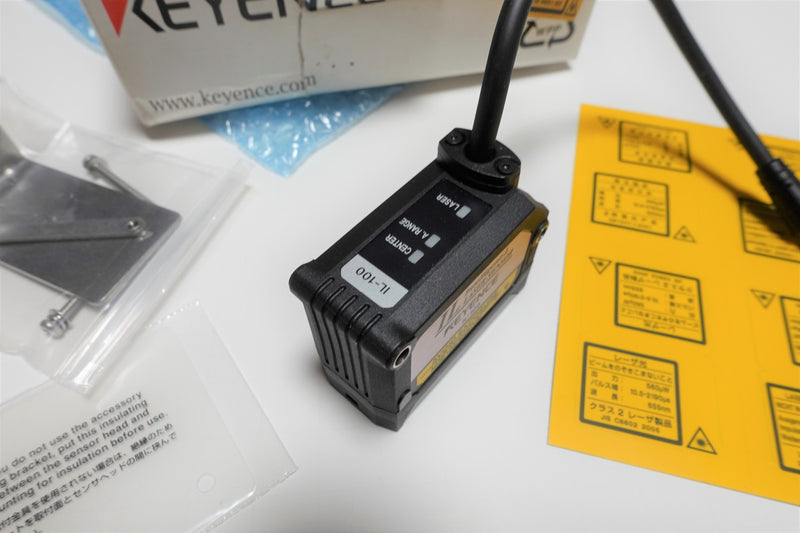 Keyence IL-100 Laser Sensor