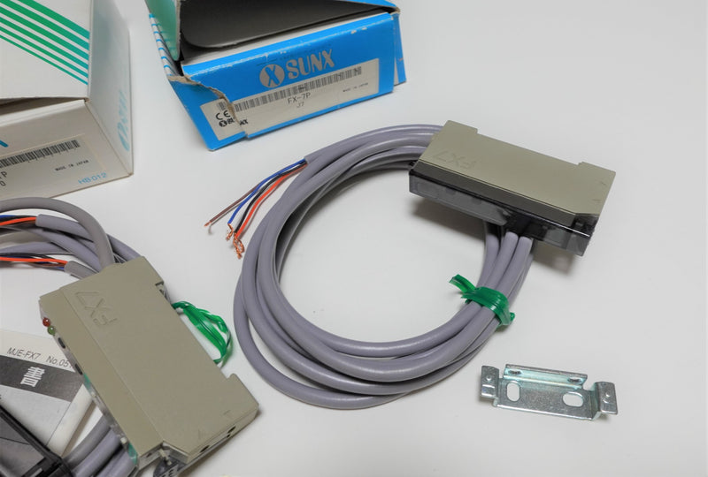 SUNX FX-7P ( Lot of 3 ) (1) New (2) Used Fiber Optic Sensor