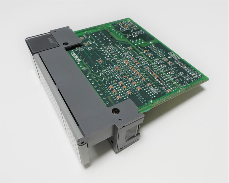 Allen Bradley 1746-NO4V Ser:A Rev:B SLC 500 Analog Output Module