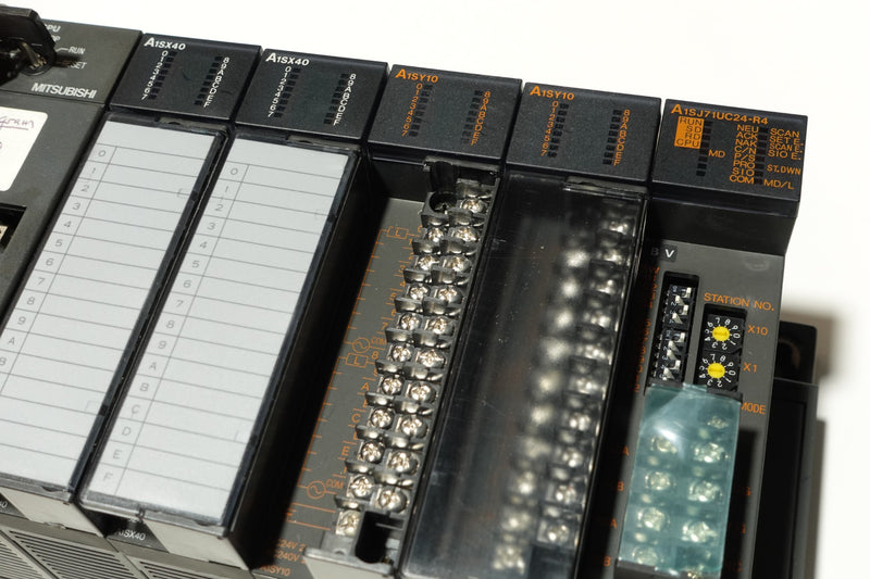 Mitsubishi CPU Rack A1S61PN A1SHCPU A1SX40 A1SY10 A1SJ71UC24-R4