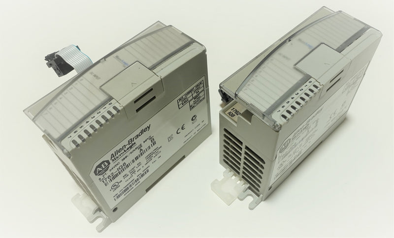 Allen Bradley 1762-IQ8 ( Lot of 2 ) 8 PT 24VDC Sink/Source Input Modules