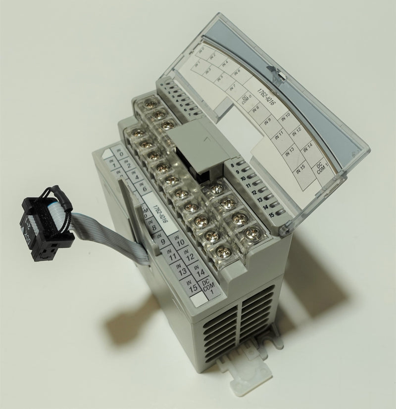 Allen Bradley 1762-IQ16 Ser:A Rev:B 16PT 24VDC Sink/Source Input Module